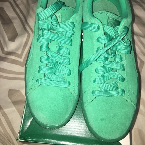 PUMA  Suede Classic Ice Mix Sneakers 🧪 - Picture 1 of 4